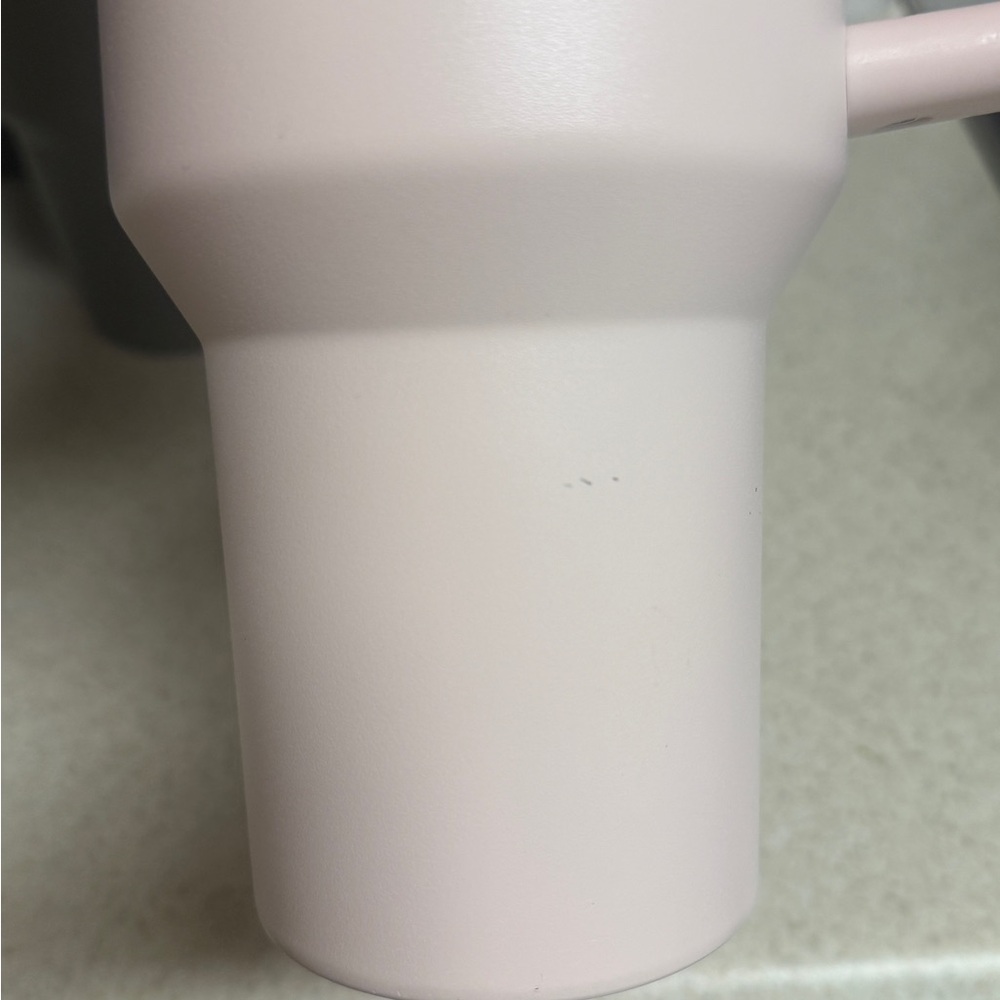 Stanley Tumbler Pink - Picture 3 of 3